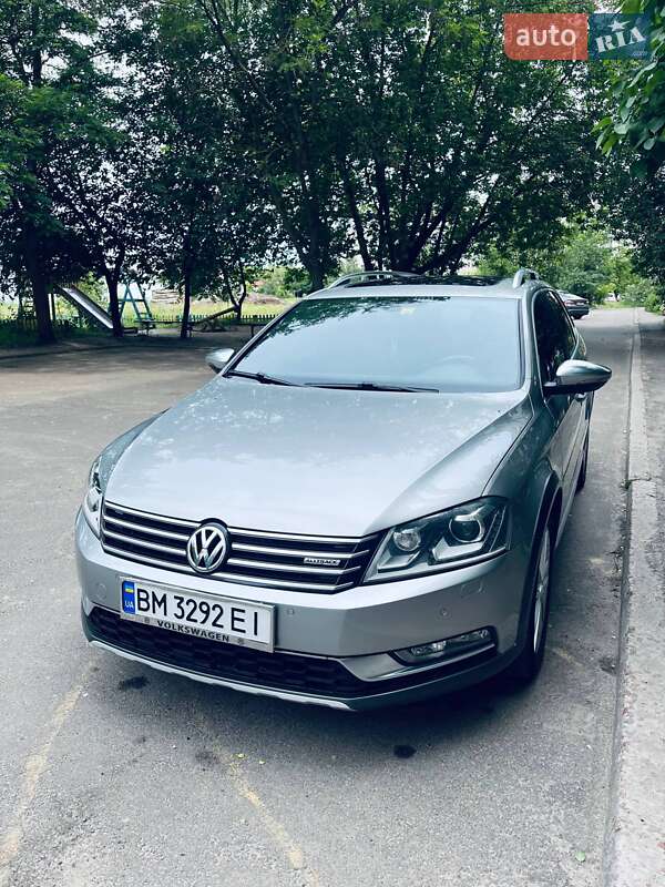 Универсал Volkswagen Passat 2013 в Киеве