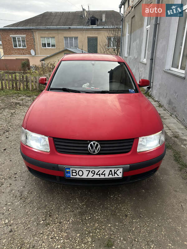 Седан Volkswagen Passat 1998 в Збаражі
