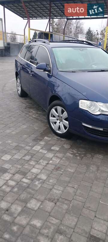 Універсал Volkswagen Passat 2007 в Зарічному
