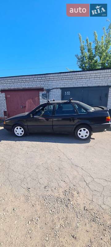 Седан Volkswagen Passat 1993 в Запорожье