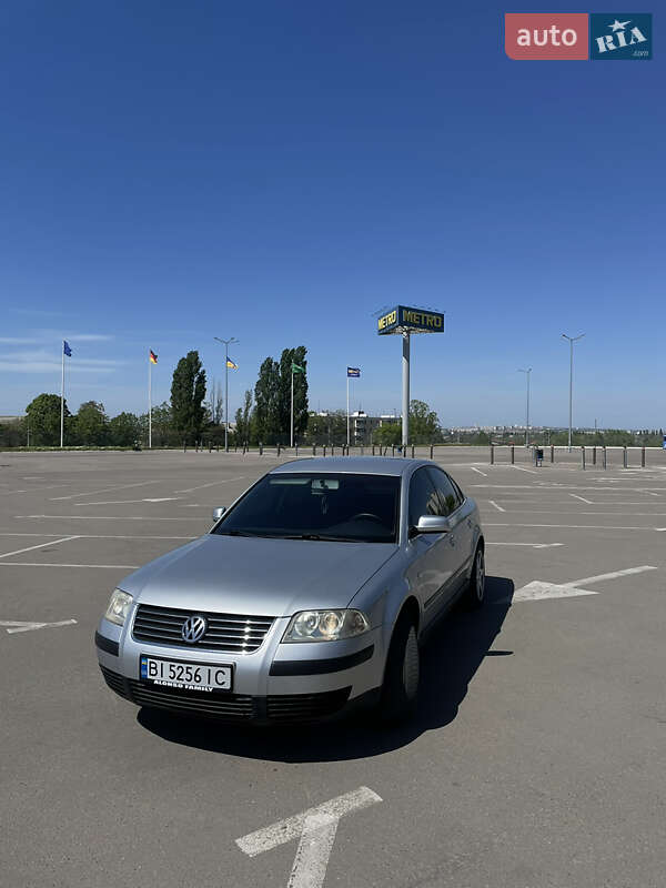 Седан Volkswagen Passat 2000 в Полтаве