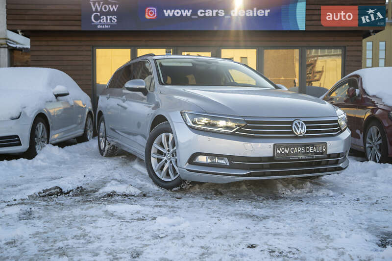 Универсал Volkswagen Passat 2018 в Киеве