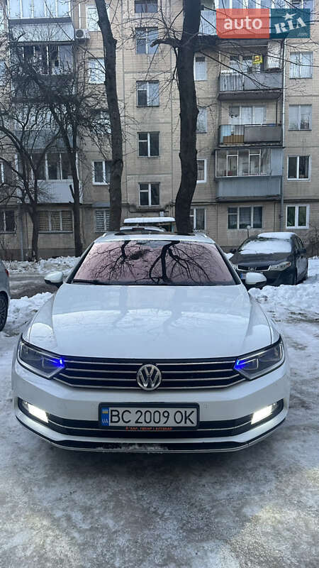 Универсал Volkswagen Passat 2015 в Львове