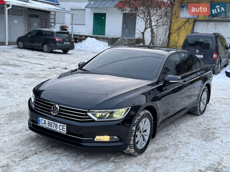 Седан Volkswagen Passat 2017 в Черкассах Седан Volkswagen Passat 2017 в Черкассах