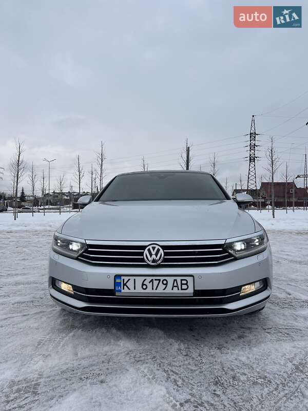 Седан Volkswagen Passat 2018 в Ирпене