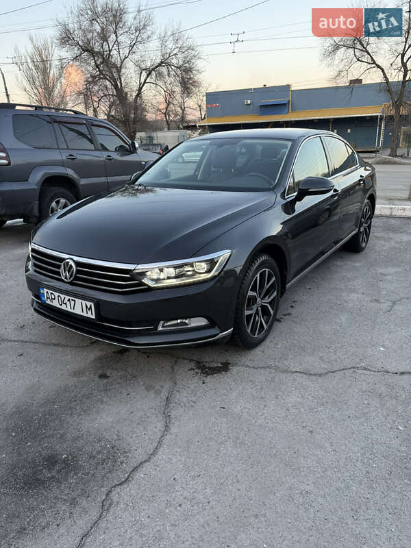 Седан Volkswagen Passat 2018 в Запорожье Седан Volkswagen Passat 2018 в Запорожье
