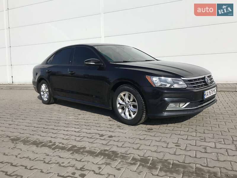 Седан Volkswagen Passat 2018 в Киеве