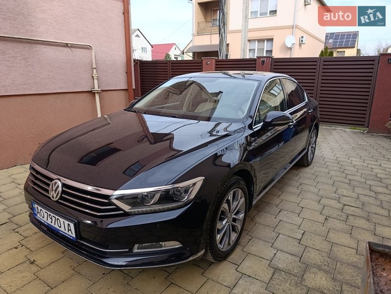 Седан Volkswagen Passat 2015 в Ужгороде