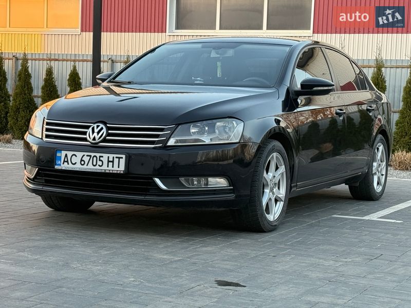 Седан Volkswagen Passat 2013 в Луцке Седан Volkswagen Passat 2013 в Луцке