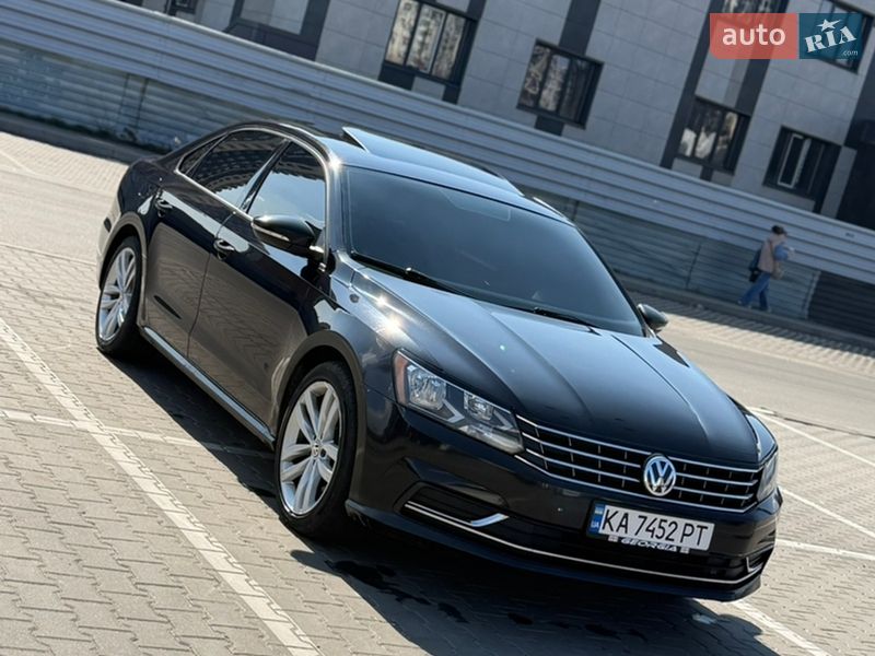 Седан Volkswagen Passat 2018 в Киеве