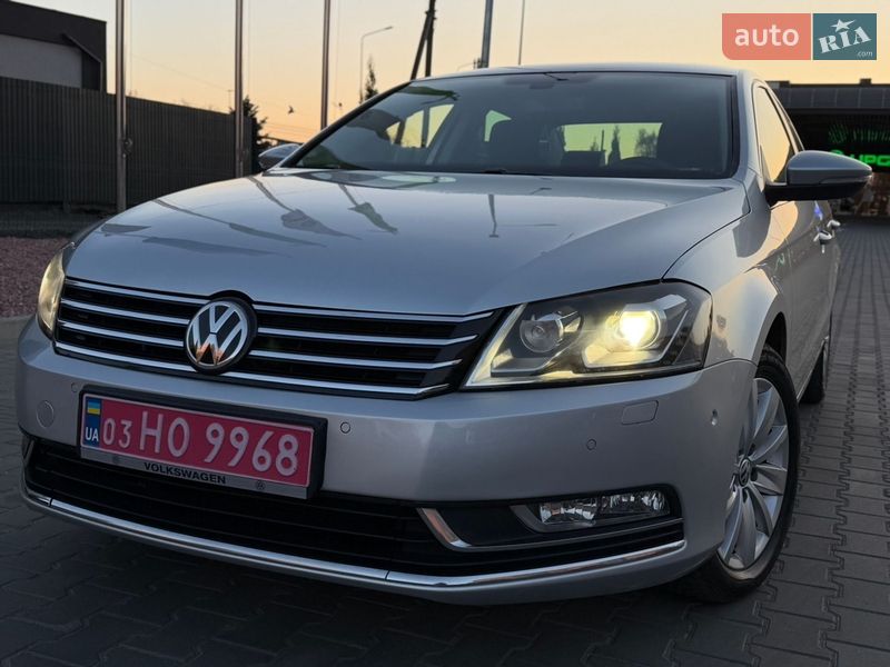 Седан Volkswagen Passat 2012 в Луцке