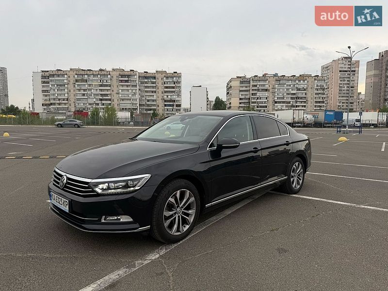 Седан Volkswagen Passat 2019 в Киеве