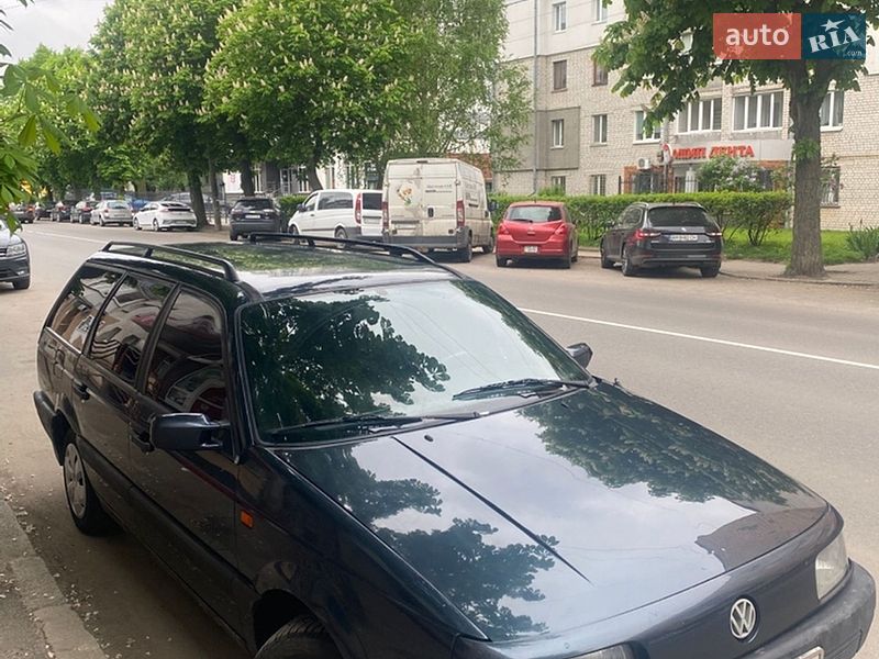 Универсал Volkswagen Passat 1993 в Житомире
