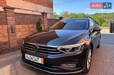 Универсал Volkswagen Passat 2023 в Сваляве
