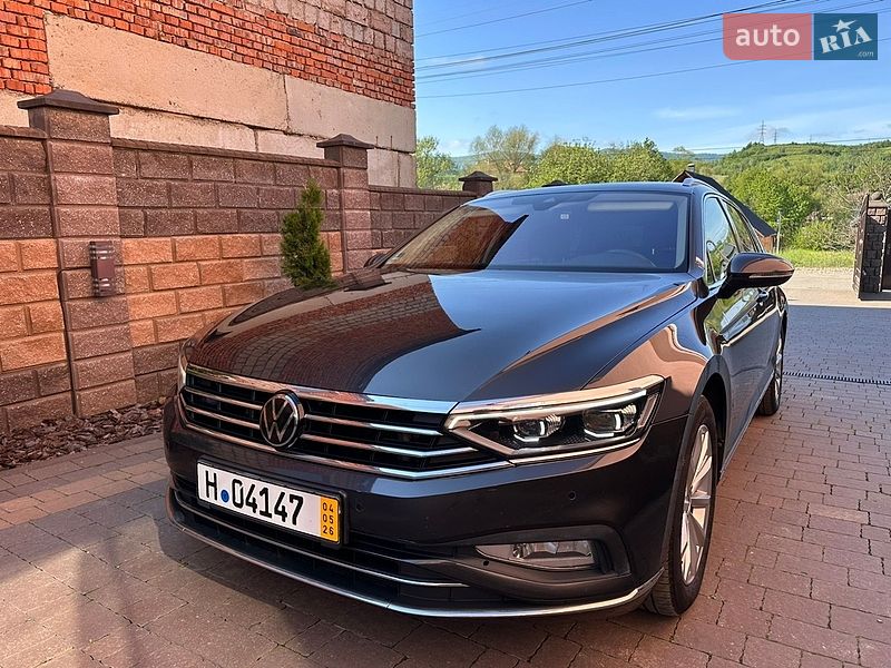 Универсал Volkswagen Passat 2023 в Сваляве