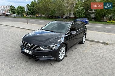 Универсал Volkswagen Passat 2017 в Хмельницком