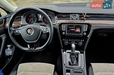 Универсал Volkswagen Passat 2017 в Изяславе
