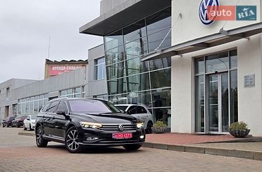 Универсал Volkswagen Passat 2023 в Ладыжине