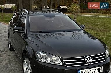 Универсал Volkswagen Passat 2014 в Киеве