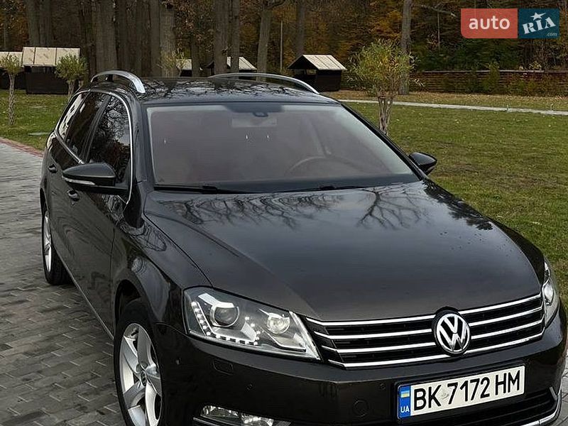 Універсал Volkswagen Passat 2014 в Києві