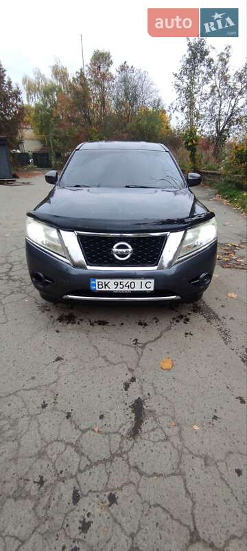 Внедорожник / Кроссовер Nissan Pathfinder 2014 в Ровно