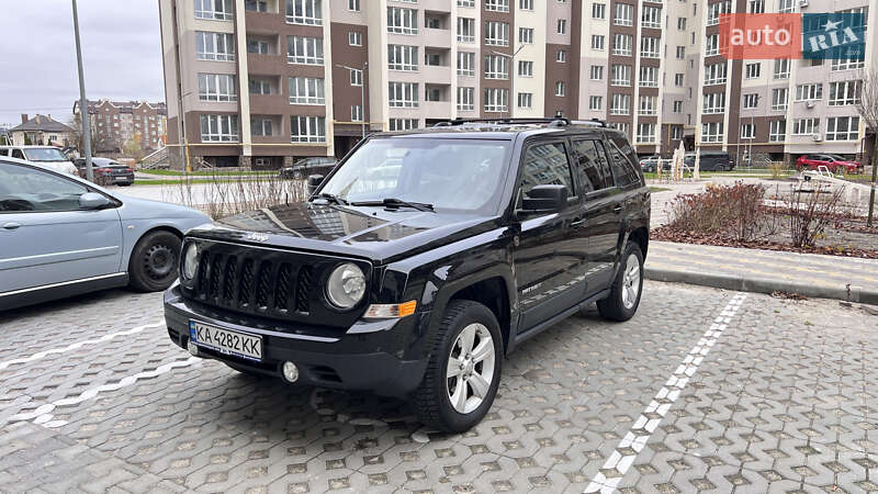 Внедорожник / Кроссовер Jeep Patriot 2012 в Обухове