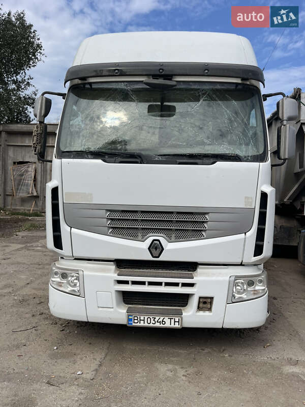 Тягач Renault Premium 2011 в Измаиле
