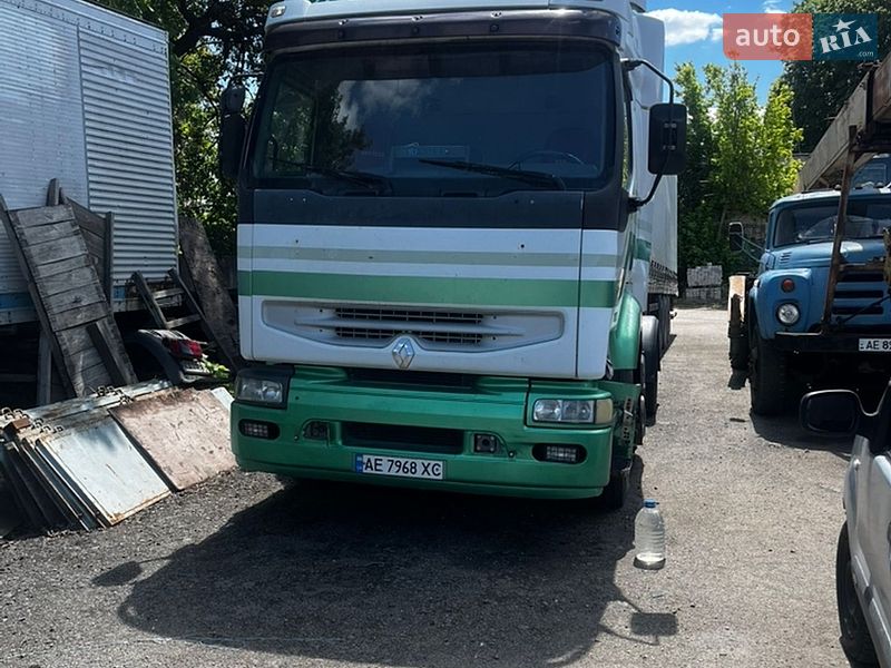 Тягач Renault Premium 2004 в Днепре
