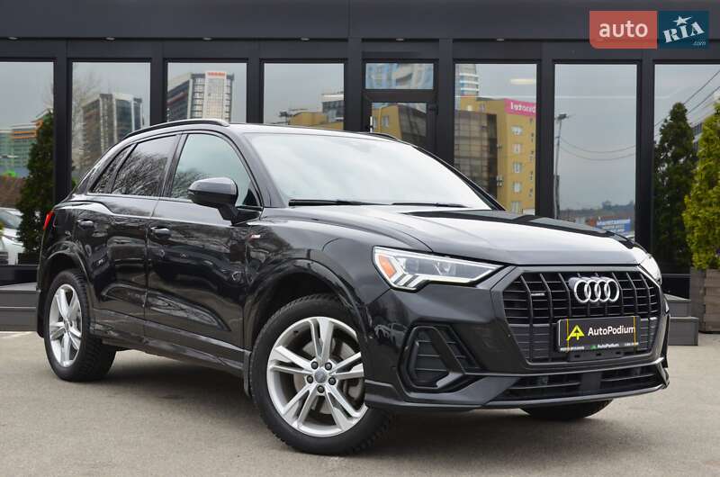 Внедорожник / Кроссовер Audi Q3 2019 в Киеве