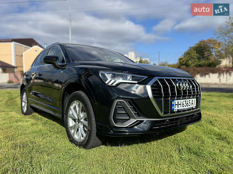 Внедорожник / Кроссовер Audi Q3 2023 в Одессе