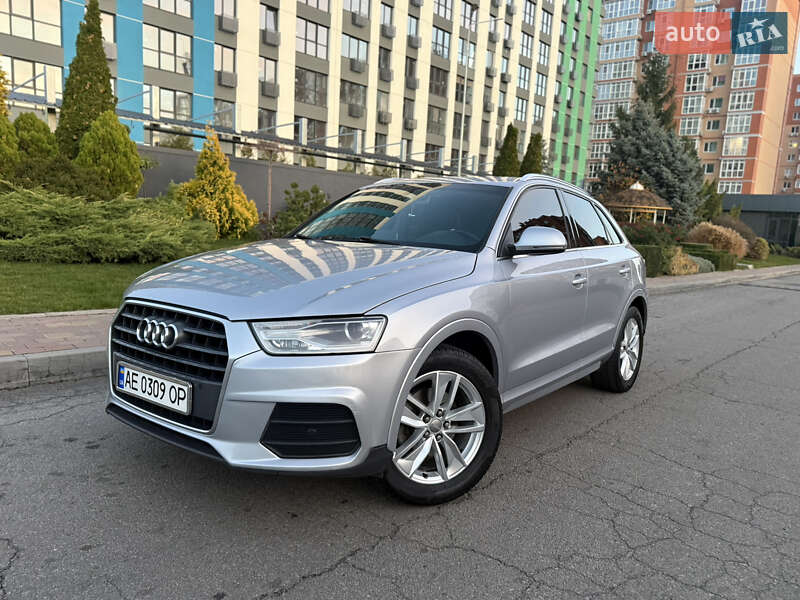 Внедорожник / Кроссовер Audi Q3 2015 в Днепре