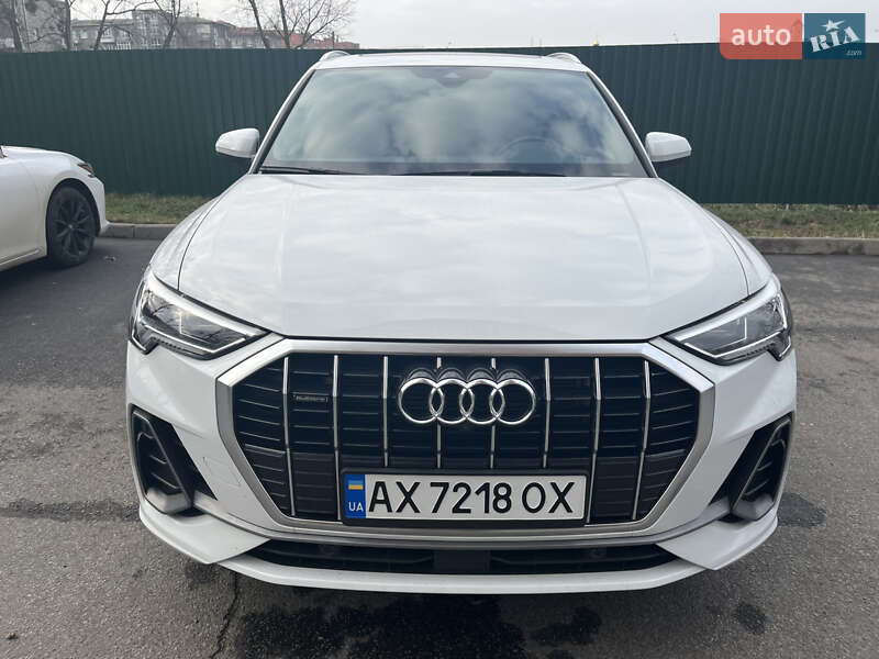 Внедорожник / Кроссовер Audi Q3 2022 в Харькове