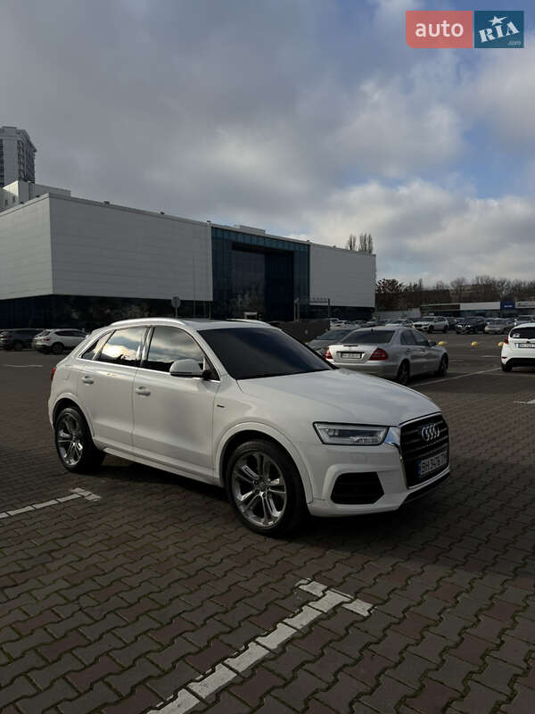 Внедорожник / Кроссовер Audi Q3 2017 в Одессе