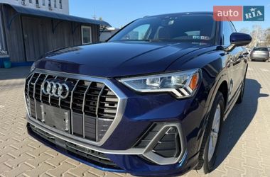 Внедорожник / Кроссовер Audi Q3 2020 в Киеве