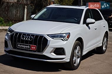 Позашляховик / Кросовер Audi Q3 2019 в Харкові