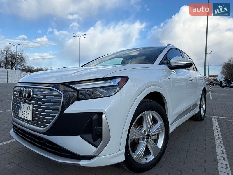 Позашляховик / Кросовер Audi Q4 e-tron 2024 в Коломиї