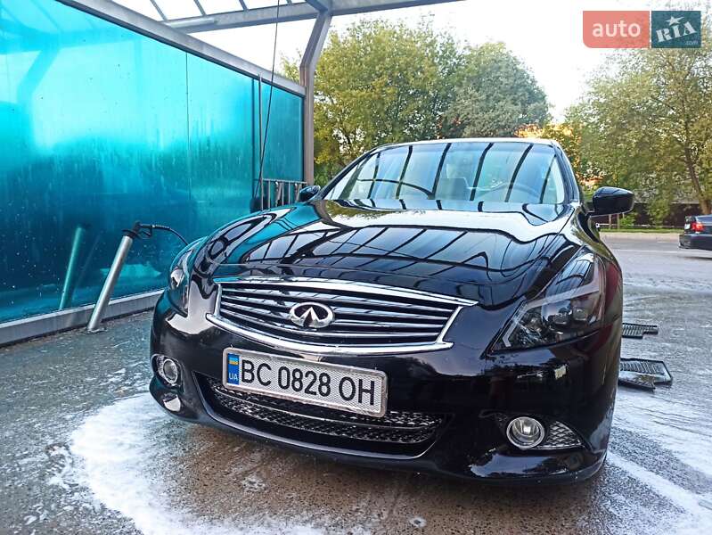 Седан Infiniti Q40 2014 в Львові