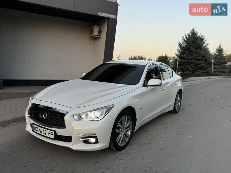 Седан Infiniti Q50 2014 в Запорожье Седан Infiniti Q50 2014 в Запорожье