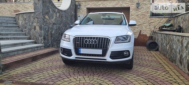 Внедорожник / Кроссовер Audi Q5 2014 в Черновцах