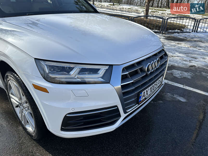 Внедорожник / Кроссовер Audi Q5 2018 в Харькове