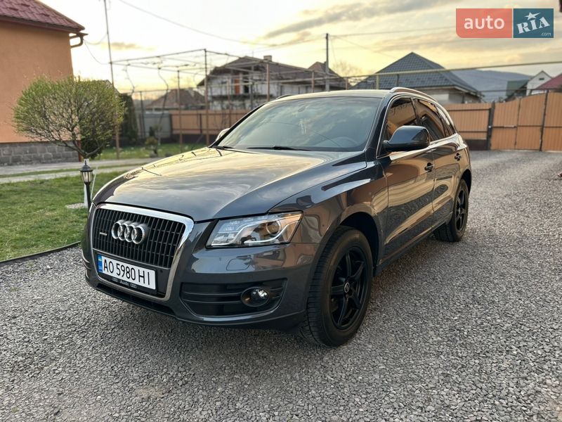Внедорожник / Кроссовер Audi Q5 2009 в Мукачево