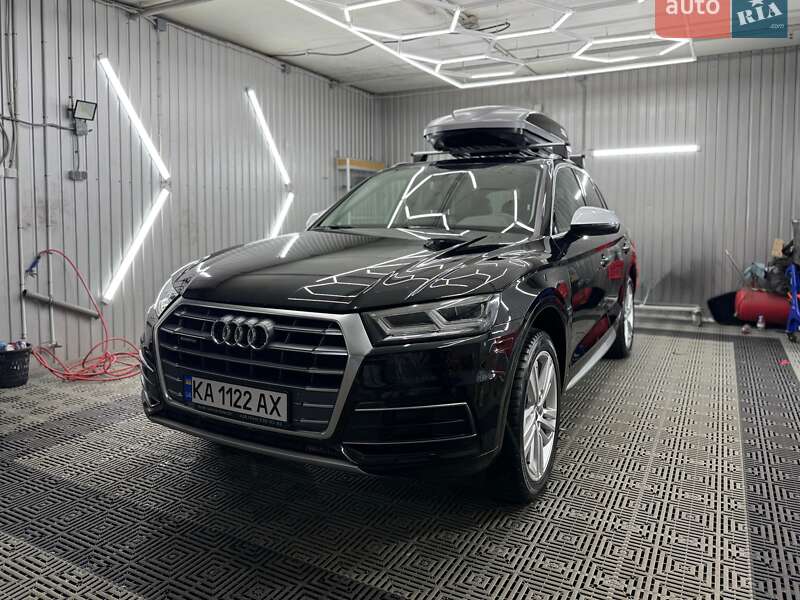 Позашляховик / Кросовер Audi Q5 2018 в Києві