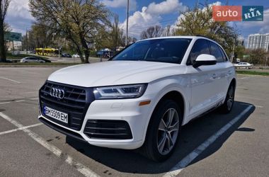 Позашляховик / Кросовер Audi Q5 2020 в Києві
