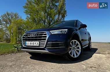Внедорожник / Кроссовер Audi Q5 2017 в Киеве