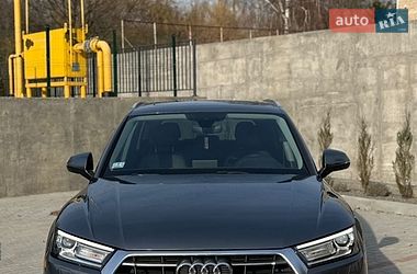 Позашляховик / Кросовер Audi Q5 2017 в Києві