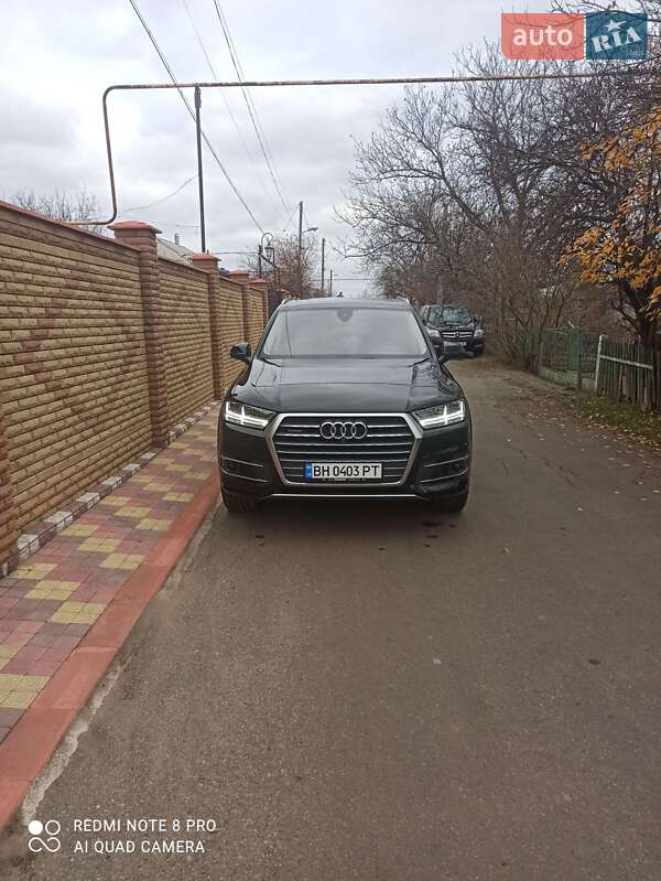 Внедорожник / Кроссовер Audi Q7 2017 в Ананьеве