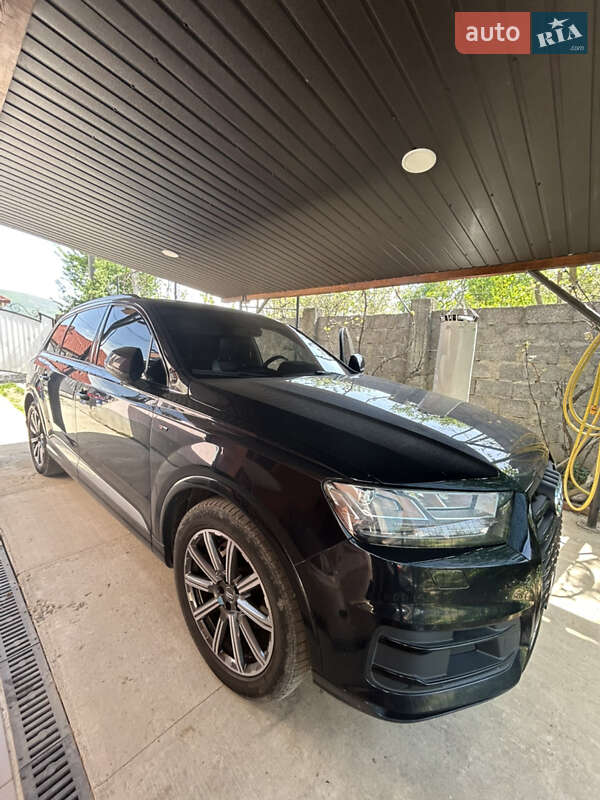 Внедорожник / Кроссовер Audi Q7 2015 в Виноградове