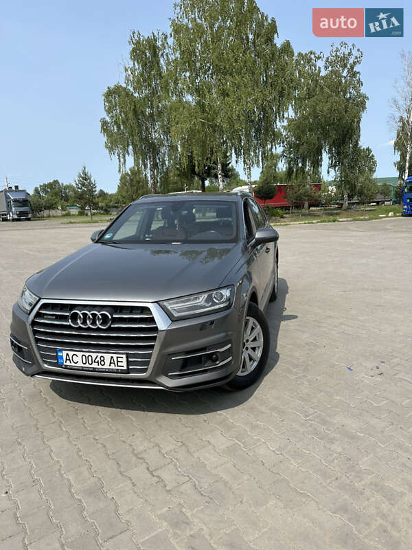 Внедорожник / Кроссовер Audi Q7 2016 в Любомле