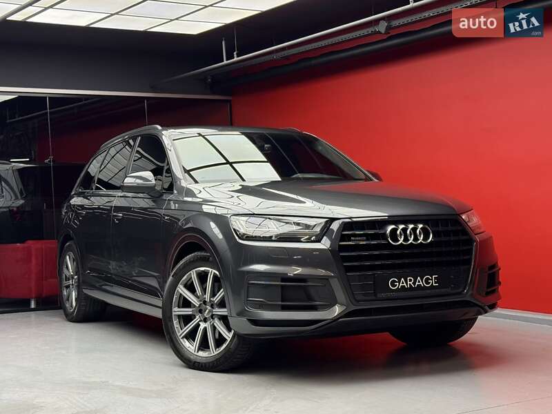 Внедорожник / Кроссовер Audi Q7 2019 в Киеве