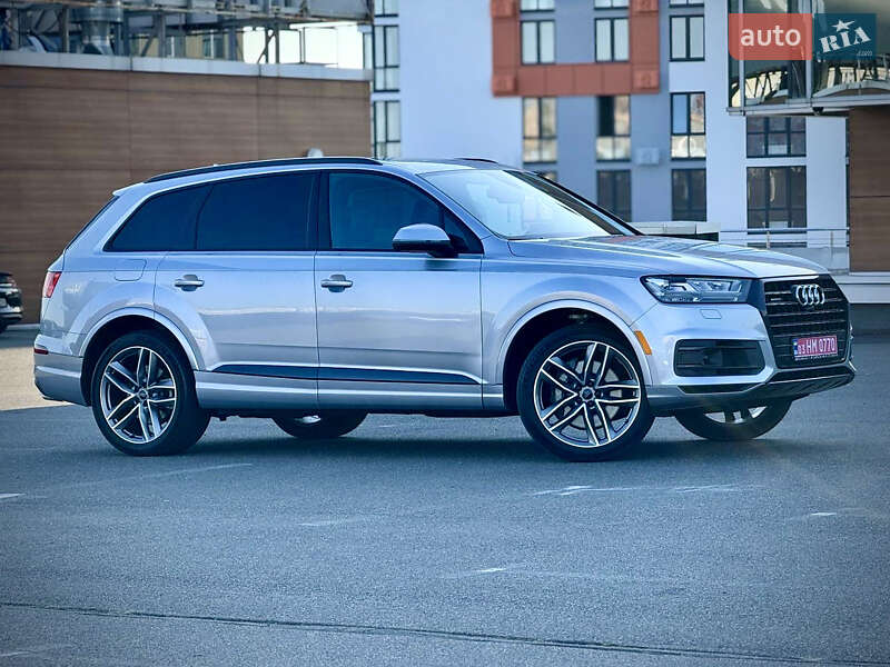 Позашляховик / Кросовер Audi Q7 2017 в Києві